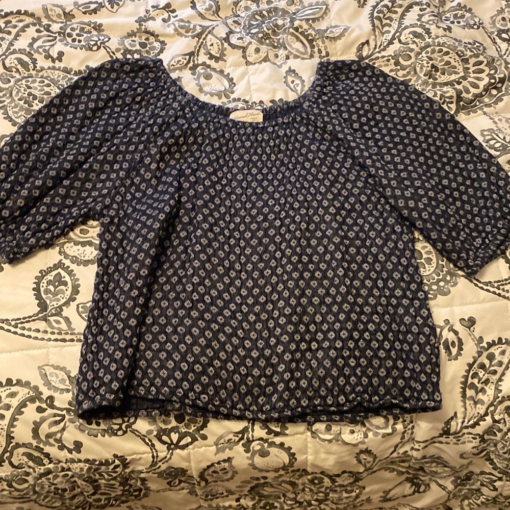 Universal Threads Off the Shoulder Top